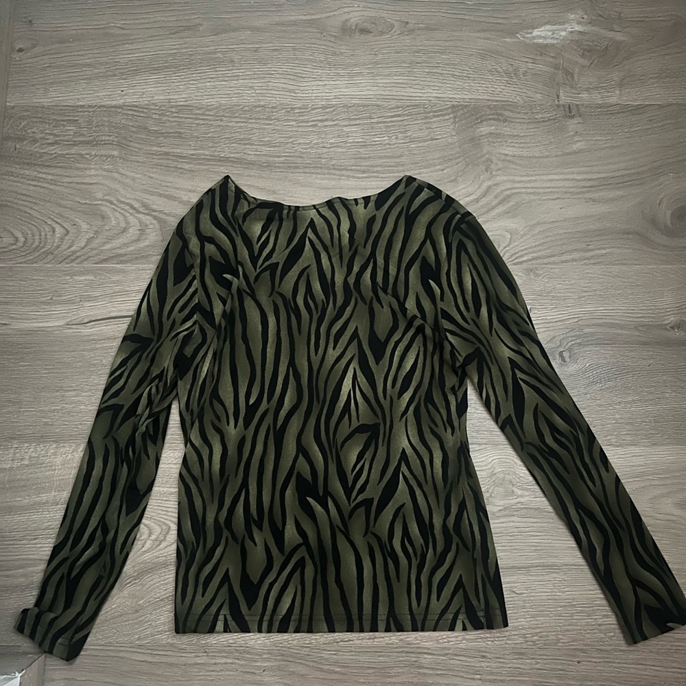 Black and Green Animal Print Long Sleeve Top